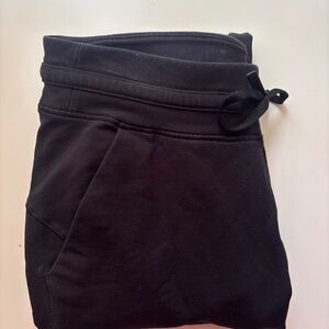 Lululemon High-Rise Black Joggers